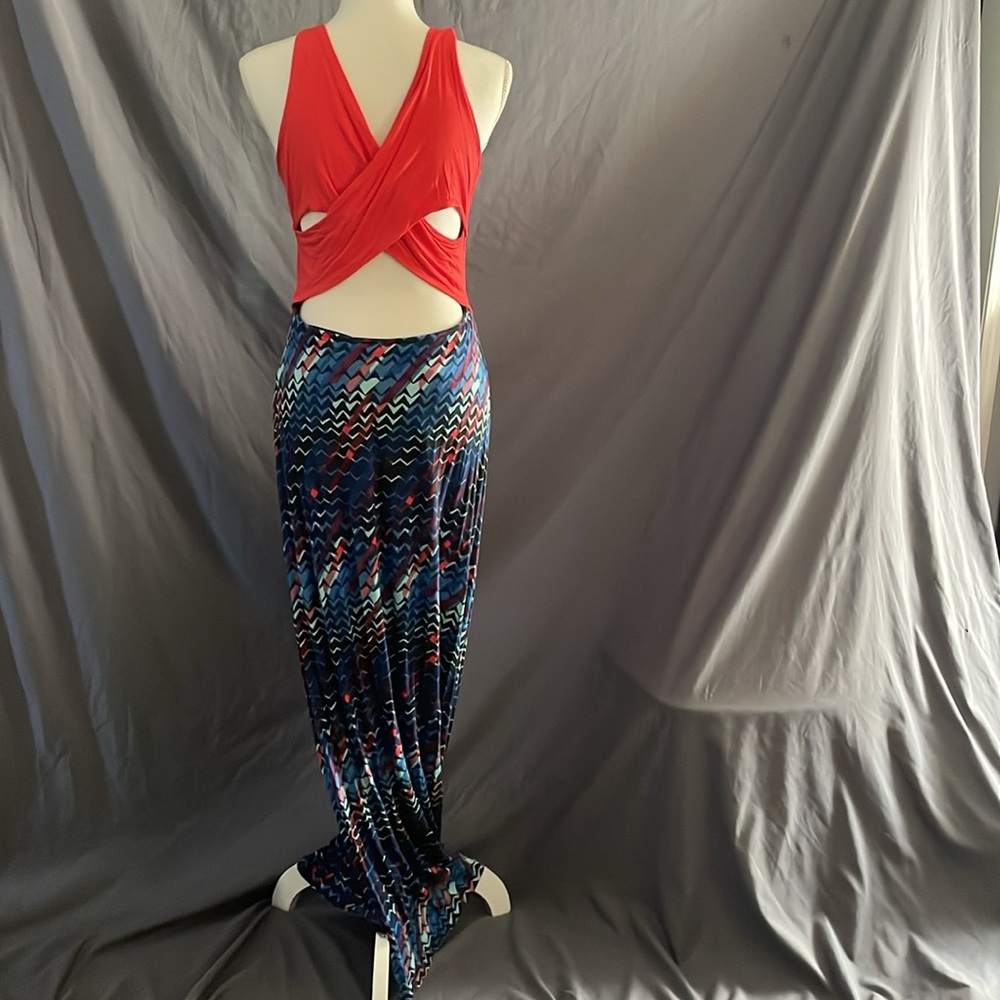 Gilli backless dress - Picture 2 of 5